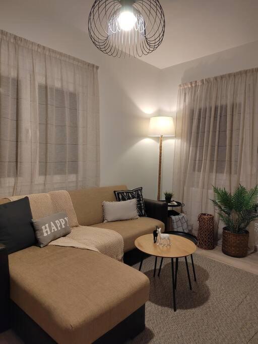 Appartement Cosy House With Garden à Vólos Extérieur photo