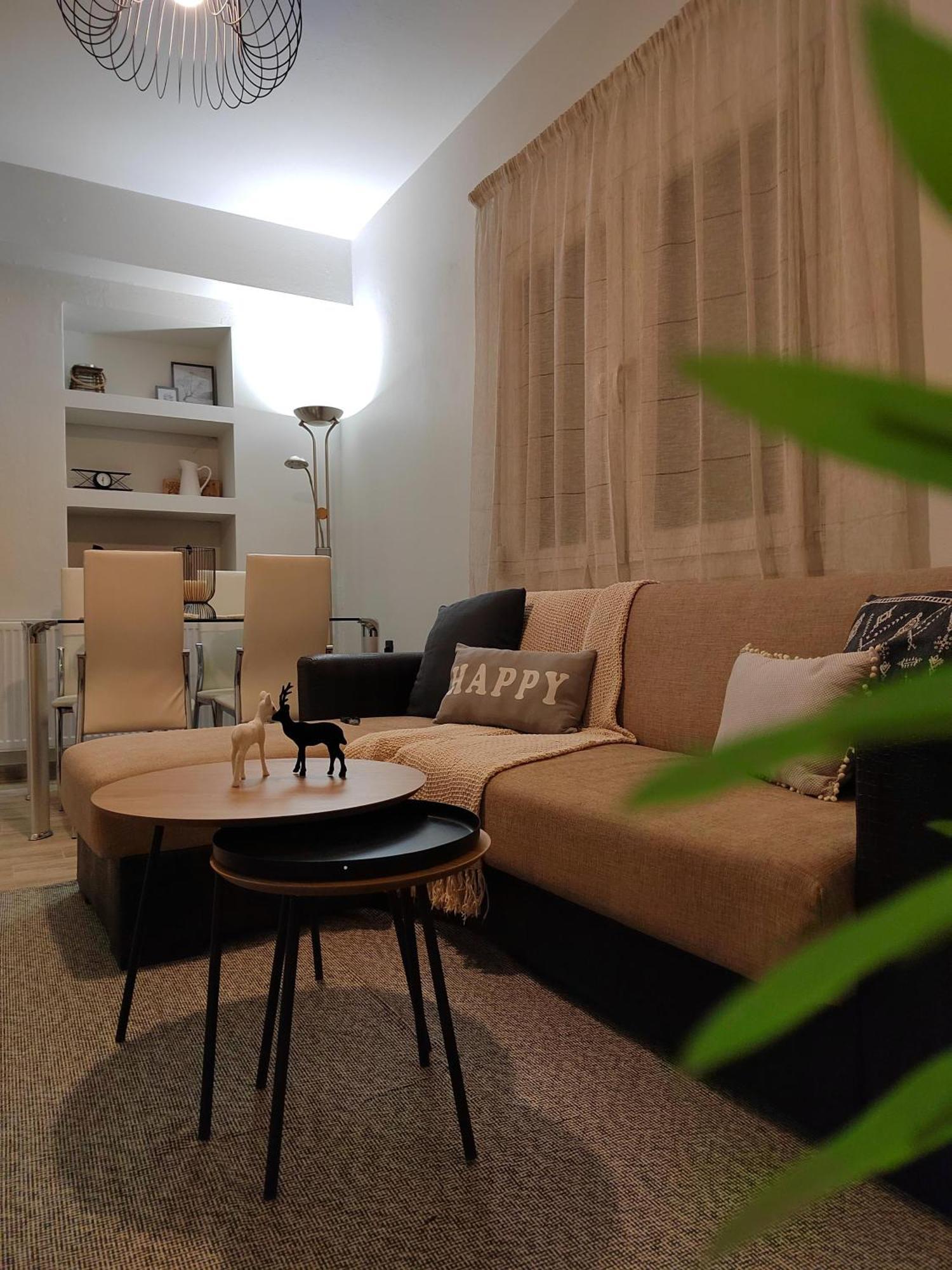 Appartement Cosy House With Garden à Vólos Extérieur photo